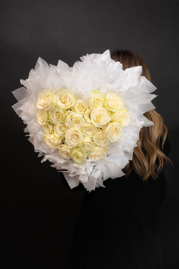 BUCHET WHITE HEART