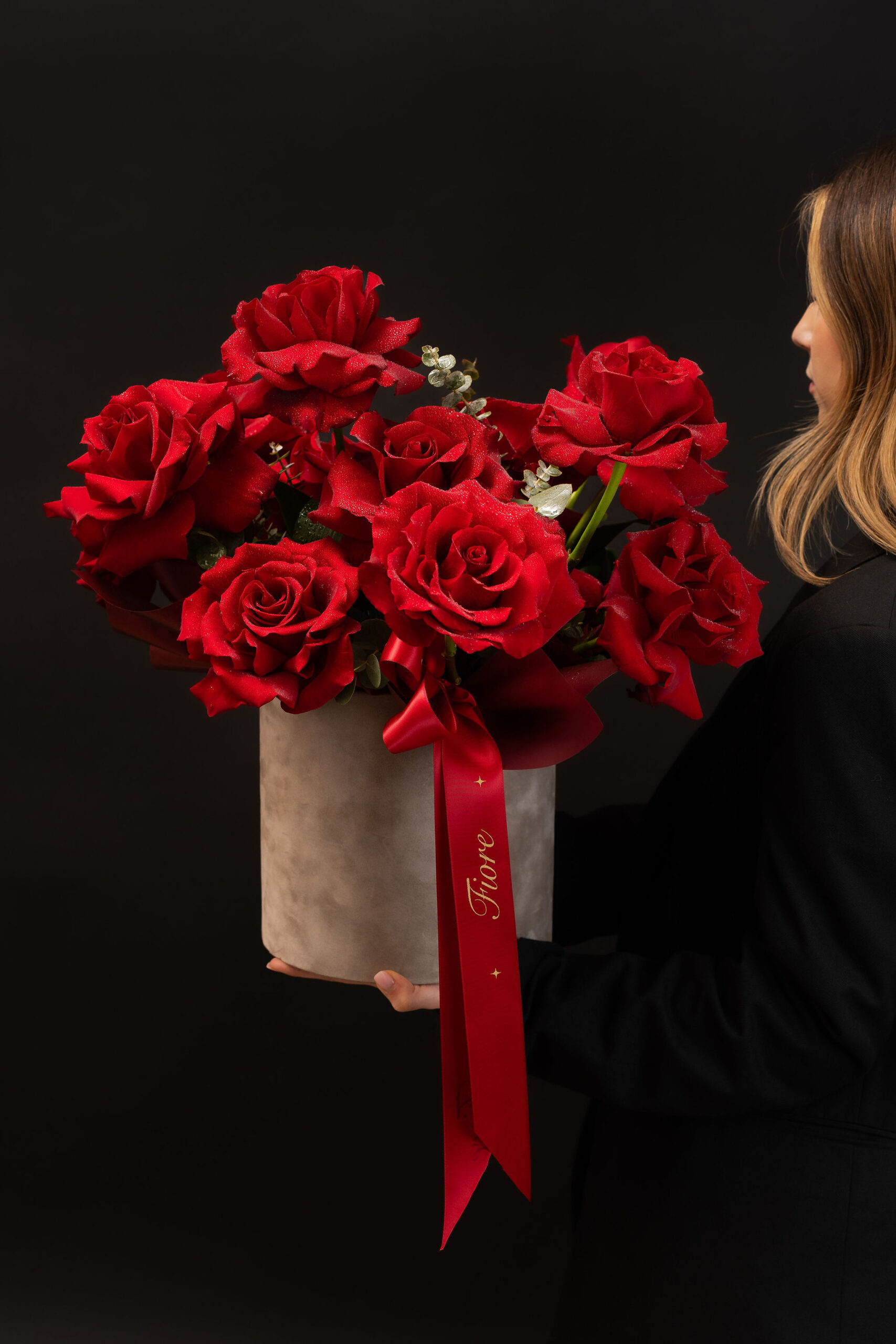 ARANJAMENT FLEXED RED ROSES 5