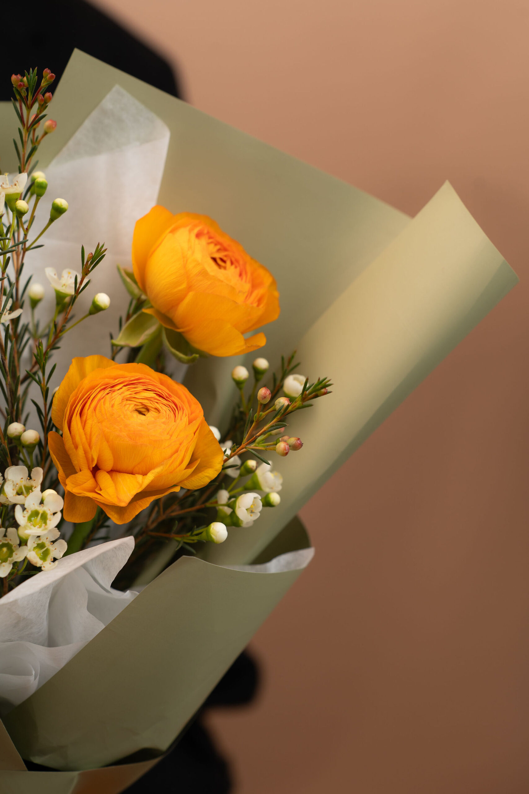 BUCHET SUNRISE RANNUNCULUS4