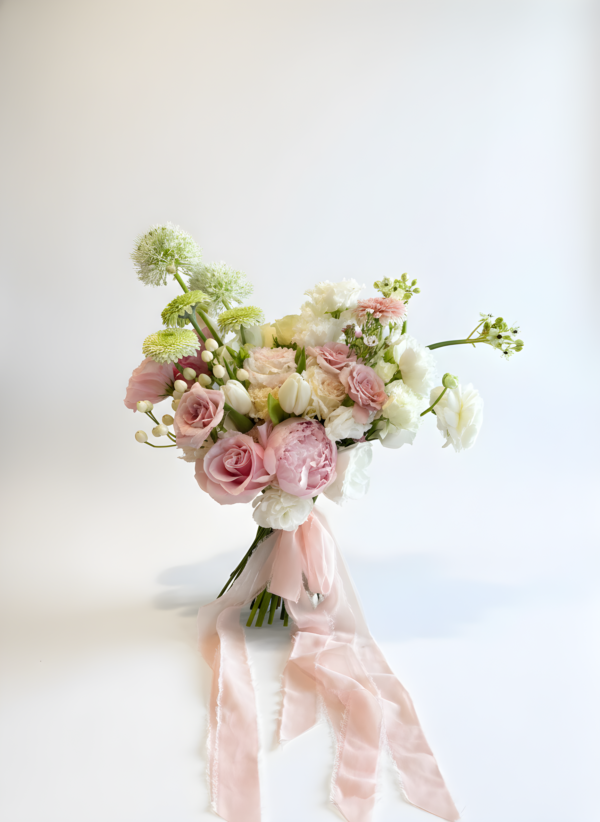 BUCHET FIRST KISS